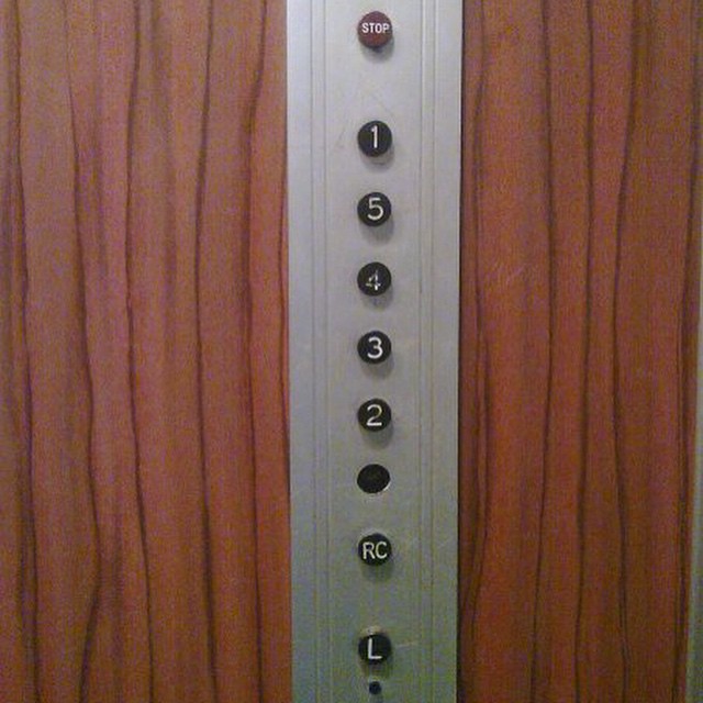 #strange #inception #elevator #lift #habal #هبل
#HabaLdotCom
#هبل_دوت_كوم